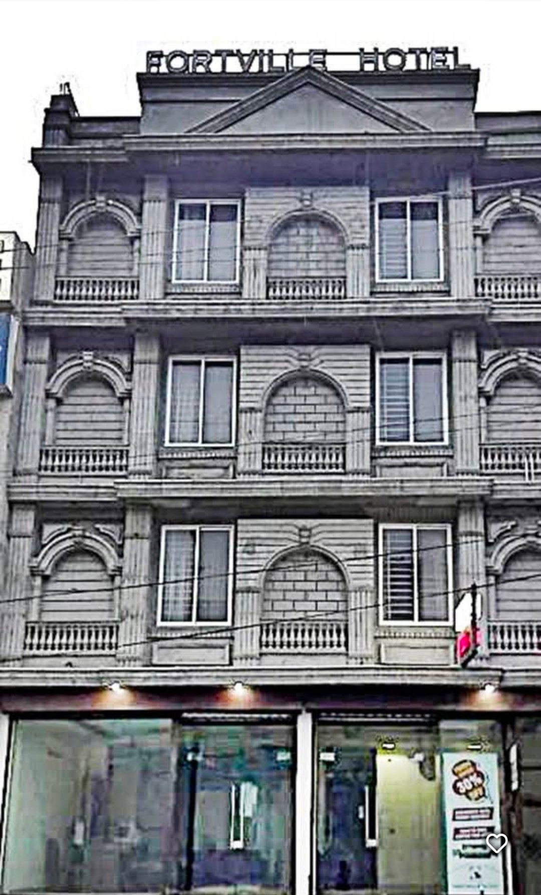 Fortville Hotel
