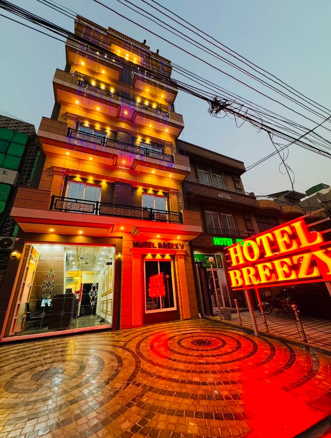 Hotel Breezy Lahore