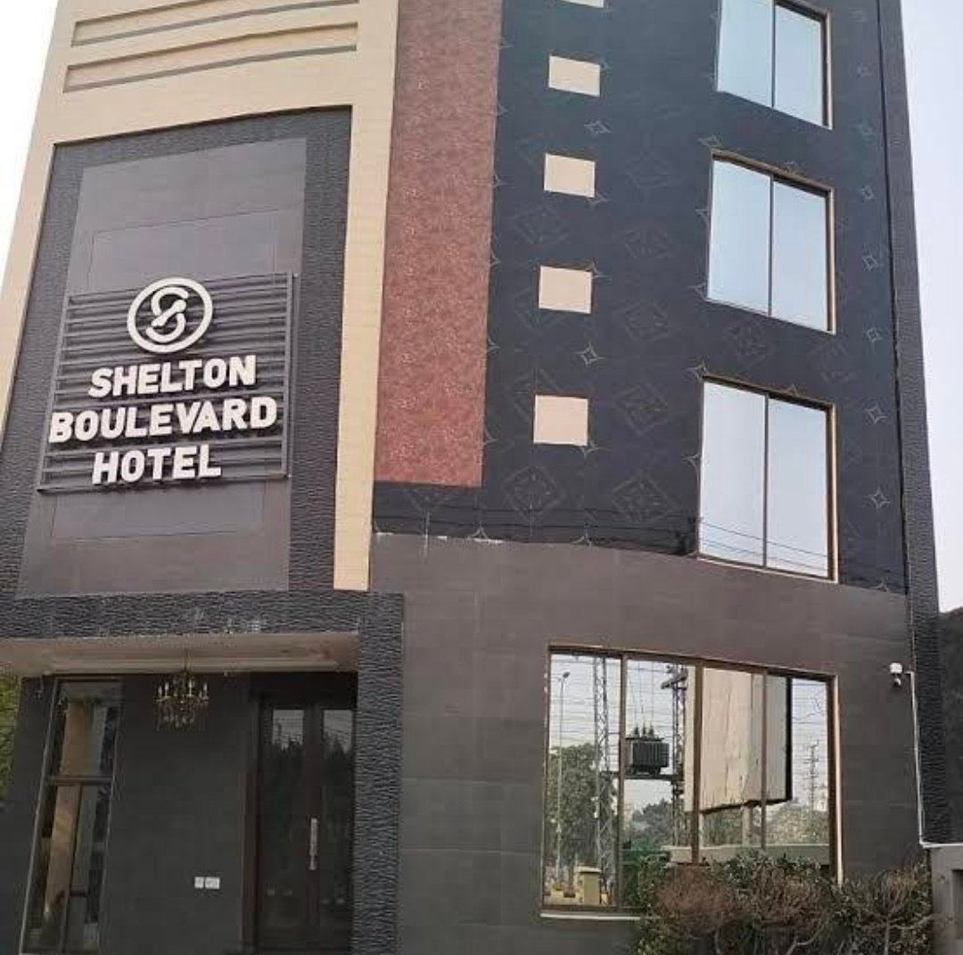 Shelton Boulevard Hotel Lahore