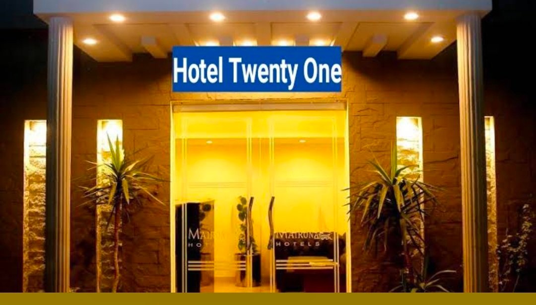 Hotel Twenty One Gulberg