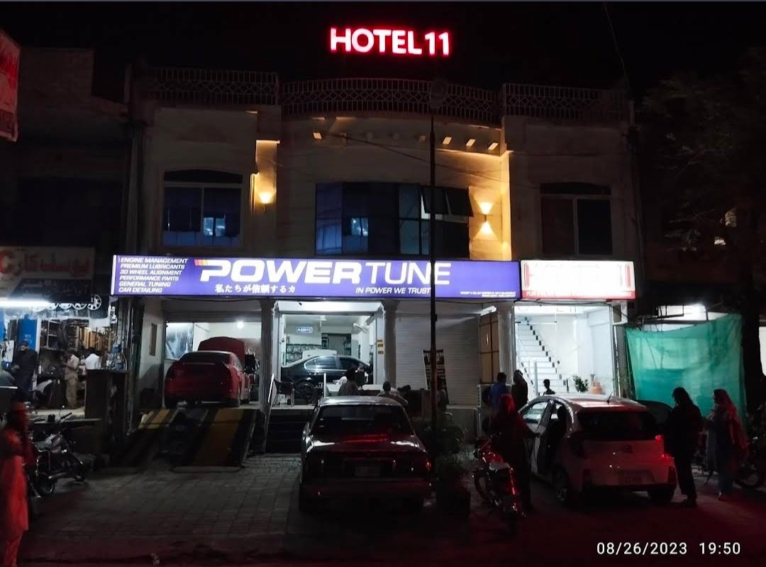 HOTEL 11