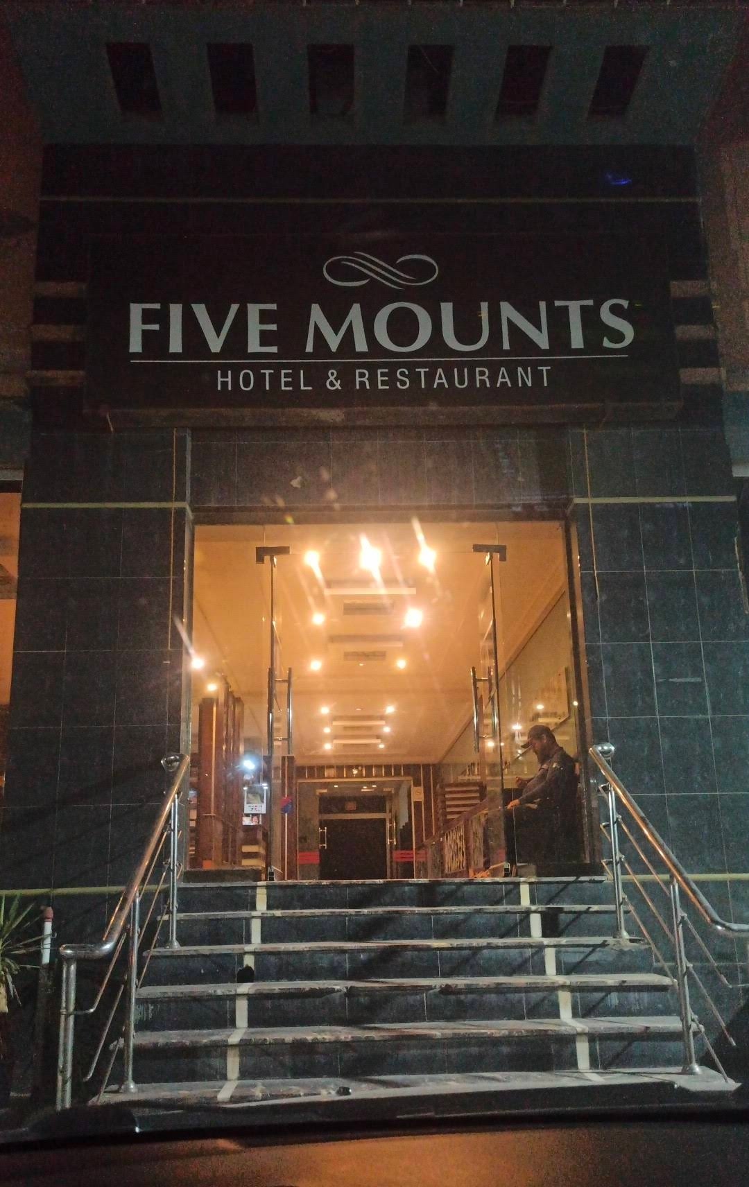 Five Mounts Hotel And Restaurant