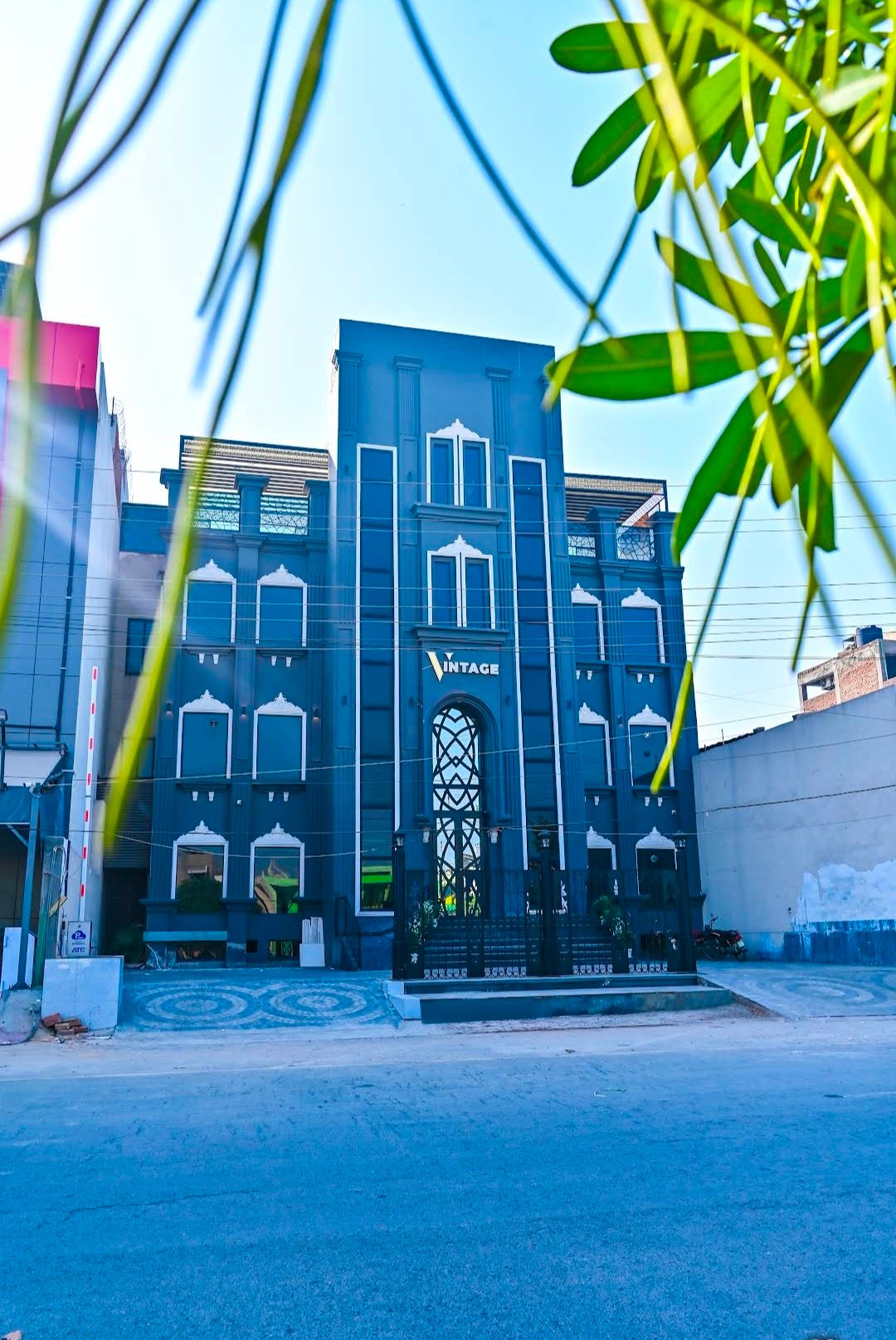 Vintage Luxury Hotel