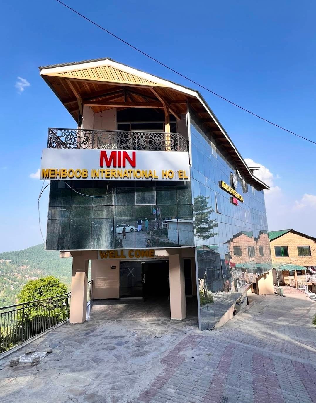 Mehboob International Hotel