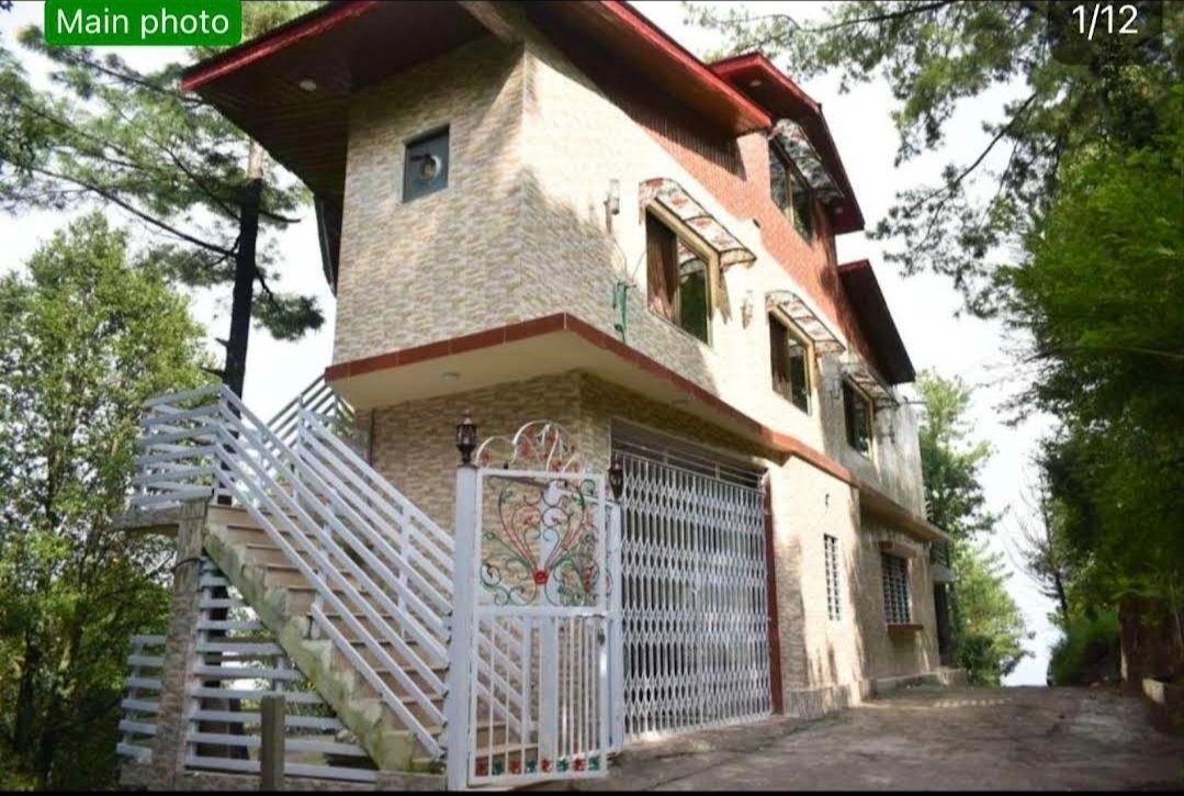 Janjua Lodges Murree