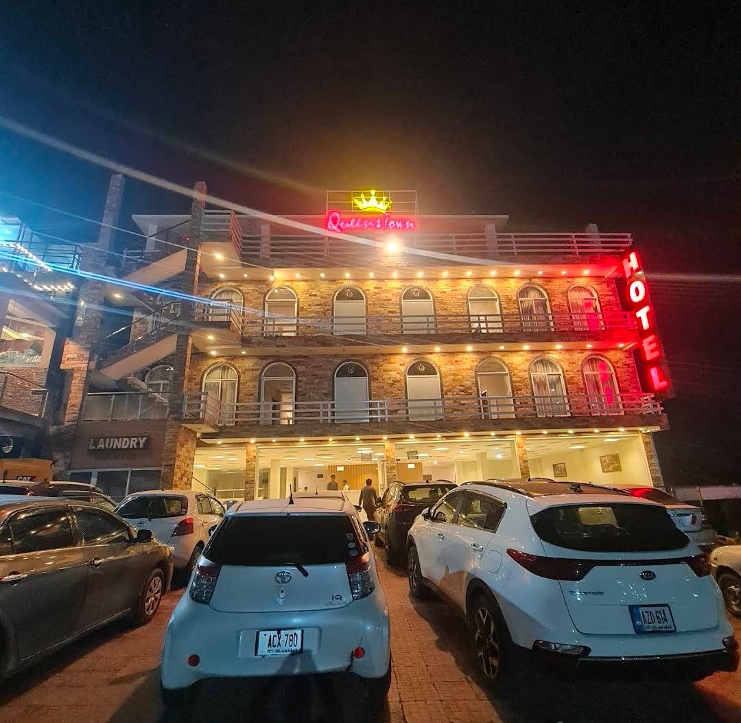QueensTown Hotel Murree