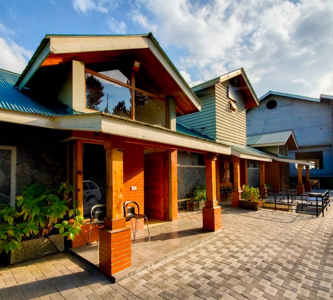 Hotel Hilla and Apartments