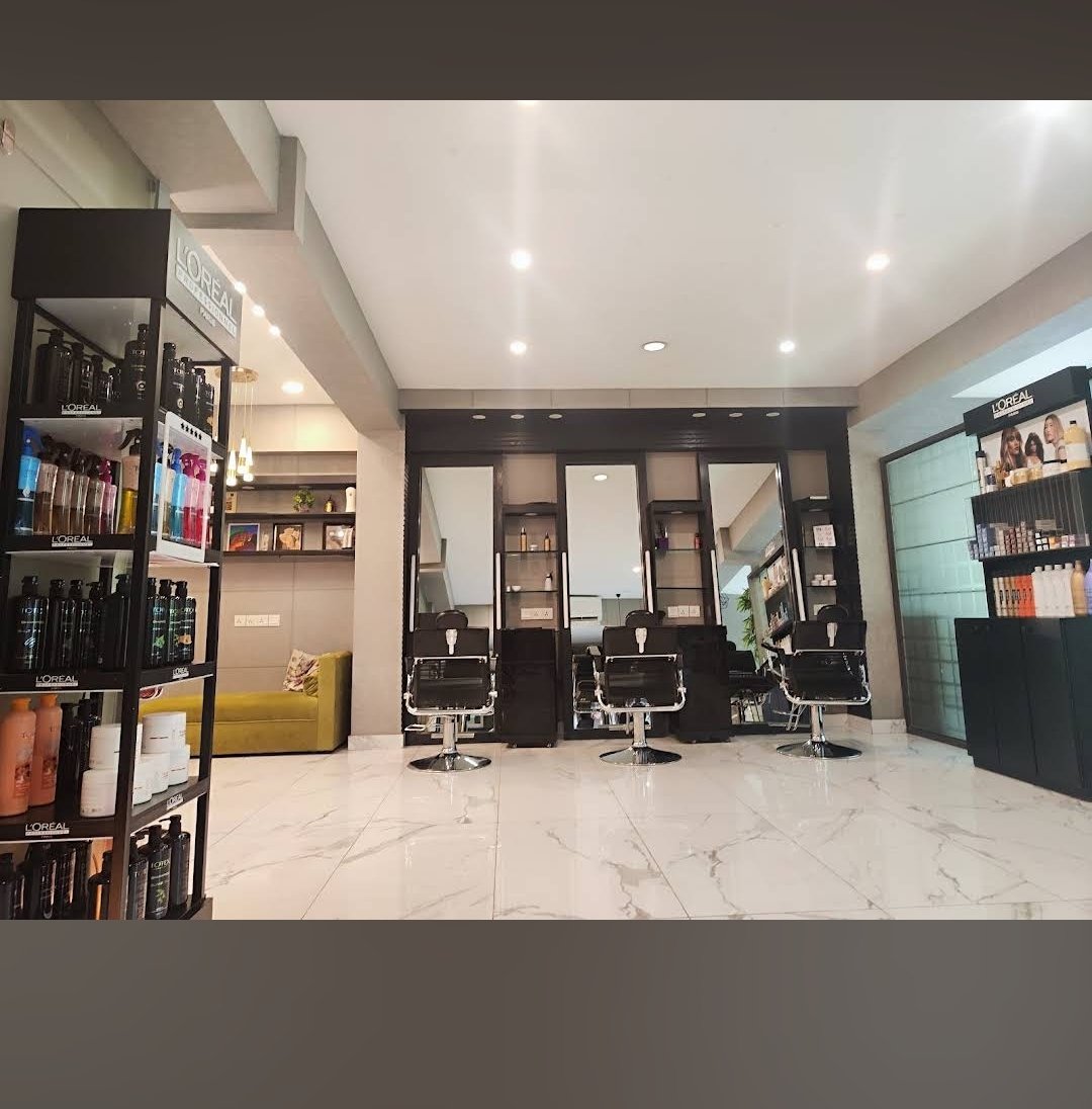 Salon de Rabiya by Rabiya Ahsan