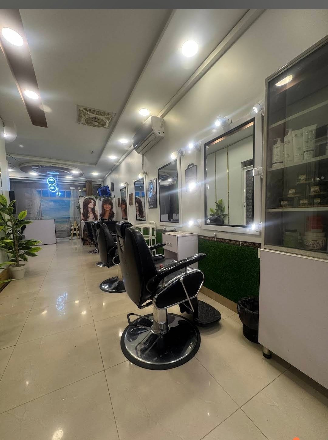 Tashas salon