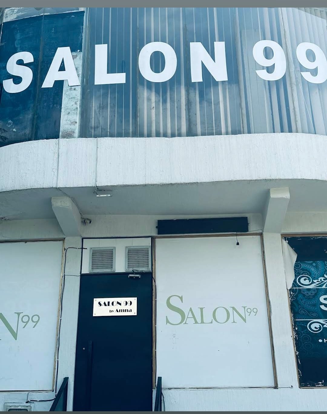Salon 99 by amna