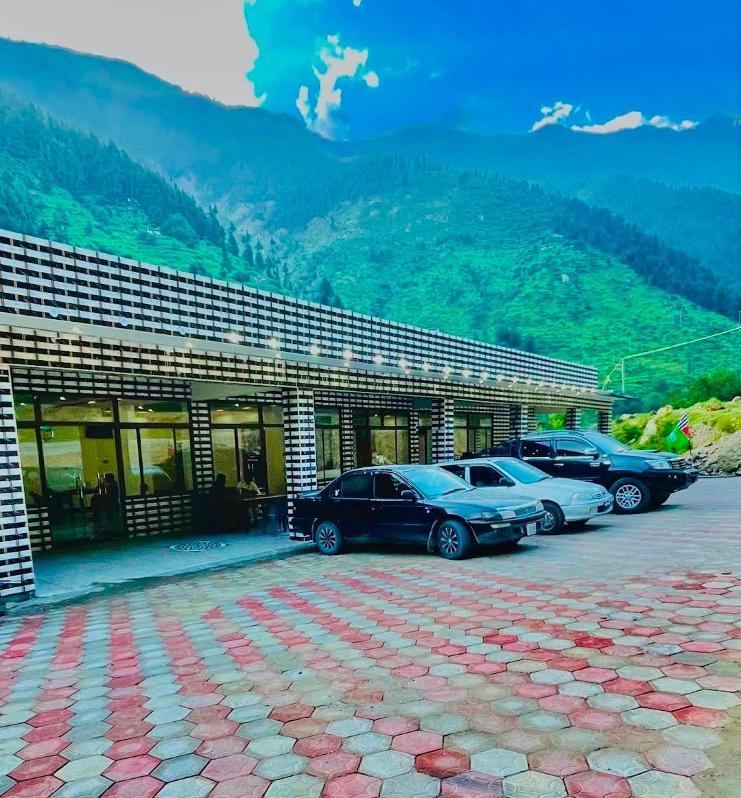 The Abbott Crown Hotel