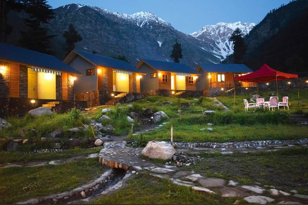 Grey Walls Mountain Huts and Cottages