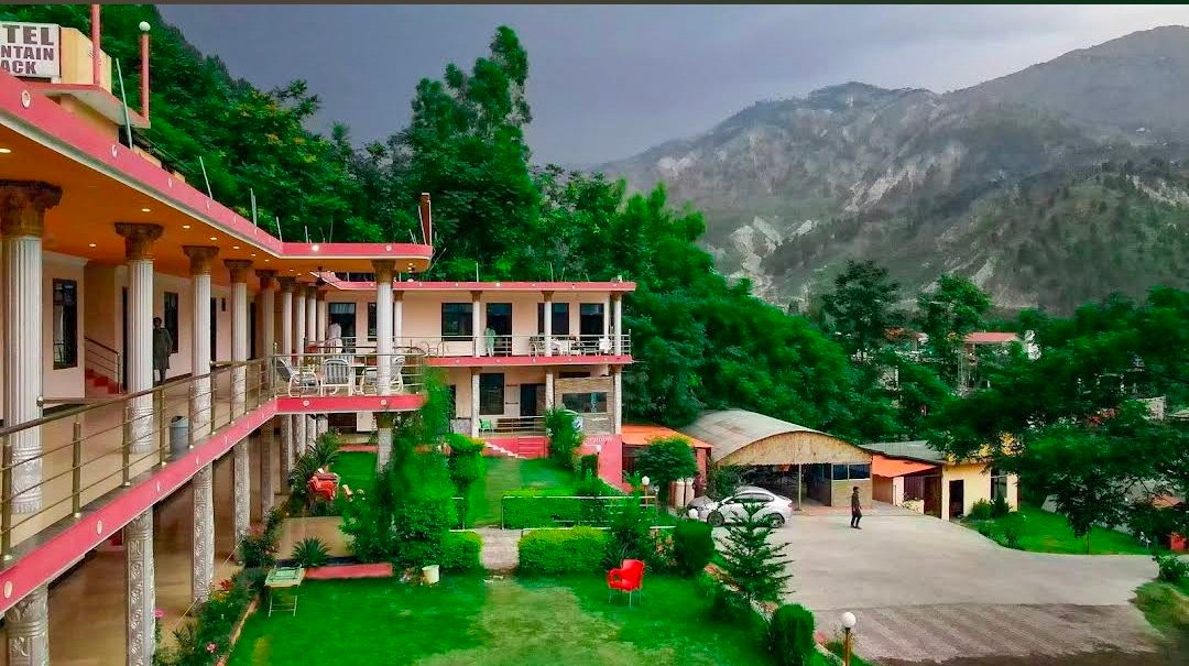 Hotel Mountain Track Taranna Balakot