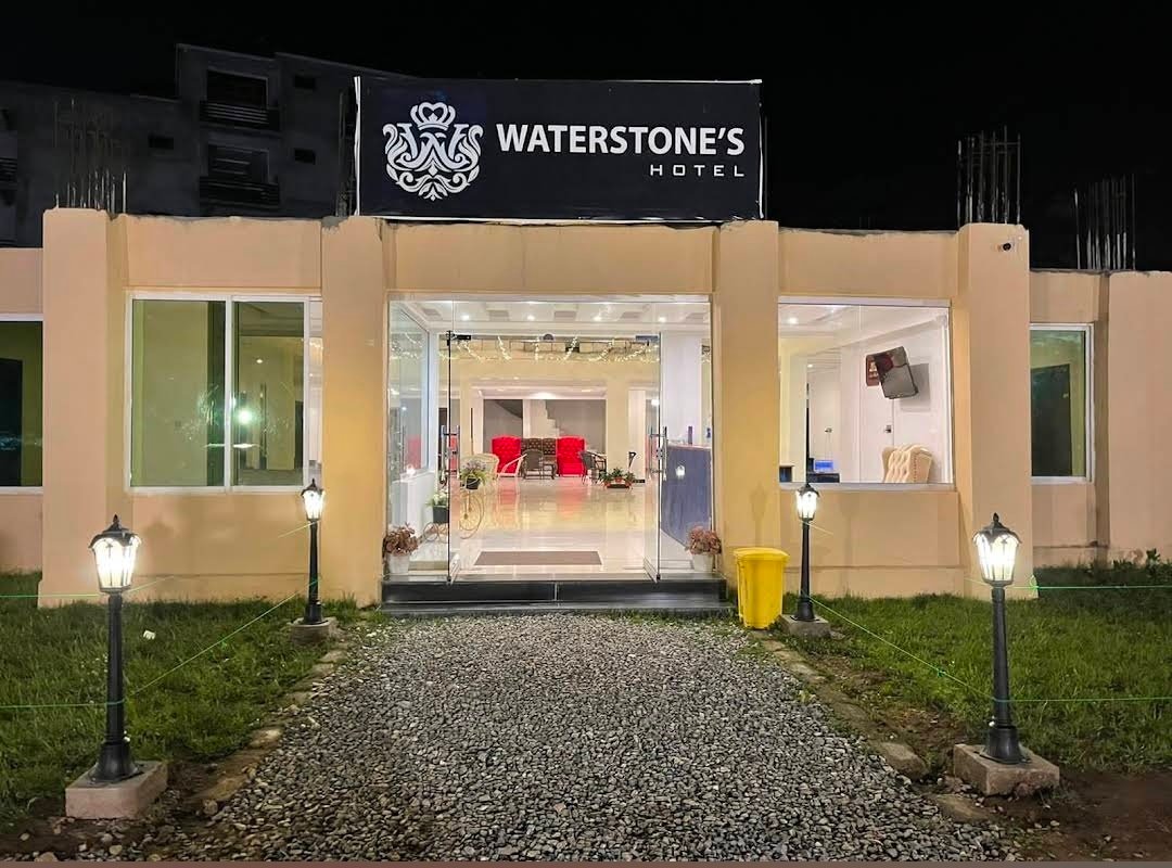 Waterstone's Hotel Naran