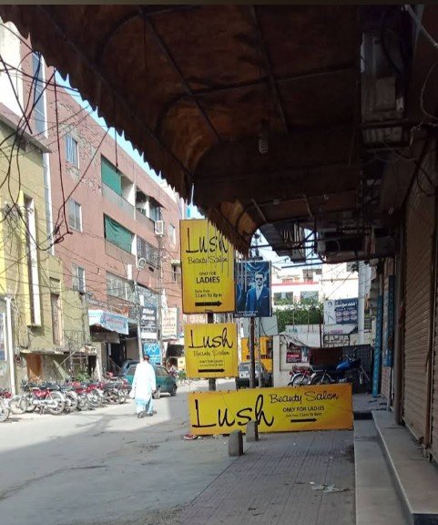 Lush Beauty Salon