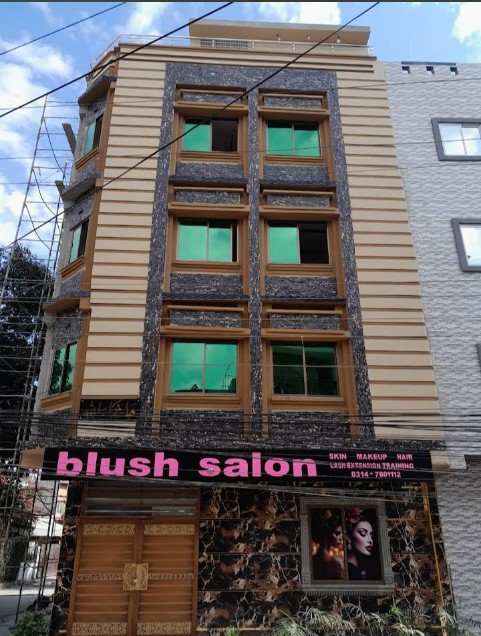 BLUSH SALON