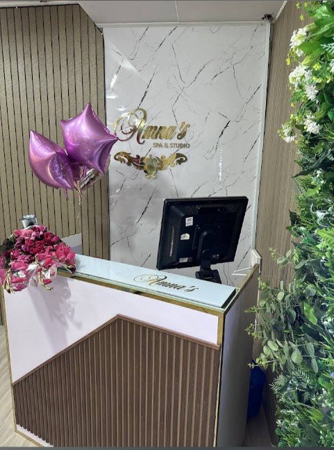 Amnas Saloon and studio