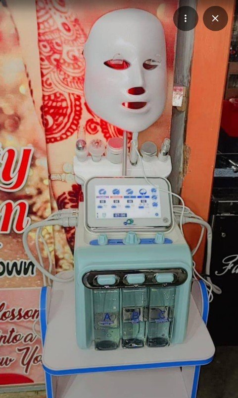 zee beauty saloon