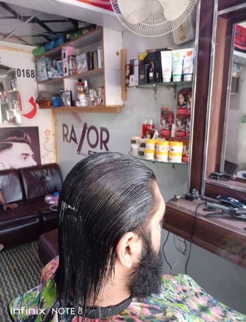 Razor Saloon