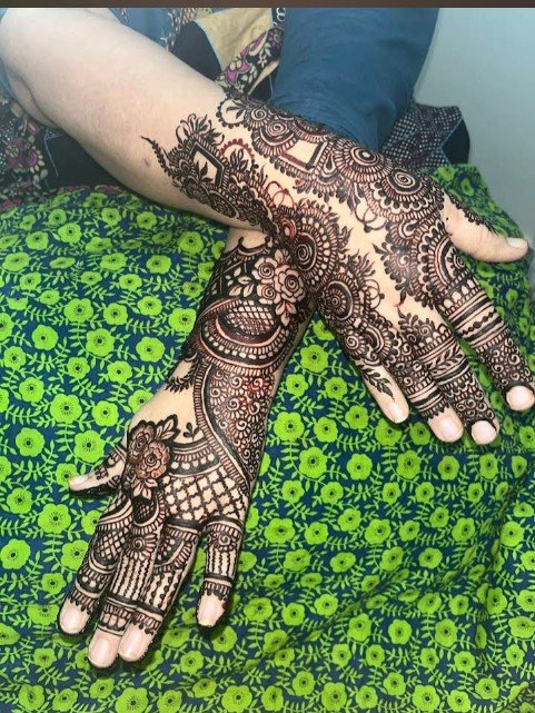 Mehndi by Maliks Mehandi Parlor