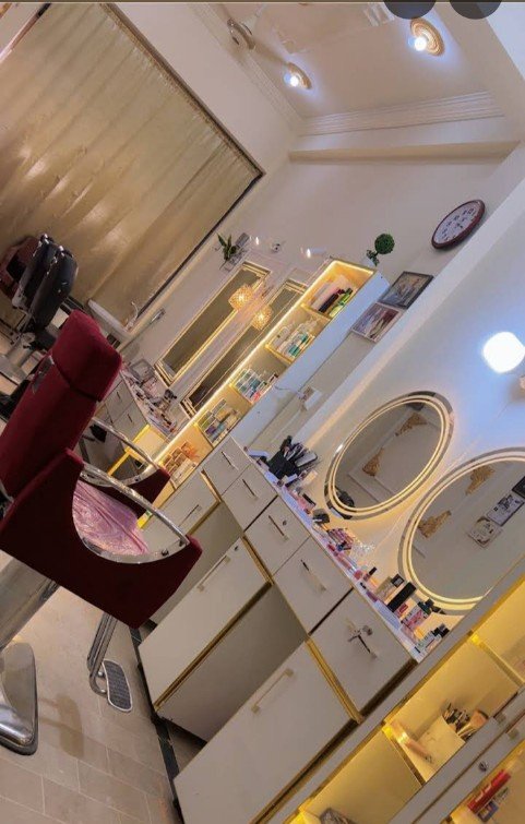 Shine beauty saloon