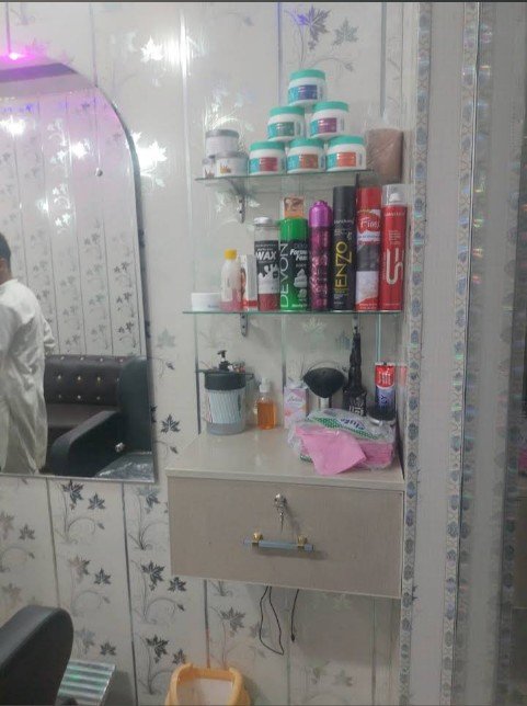 DJ Hair saloon