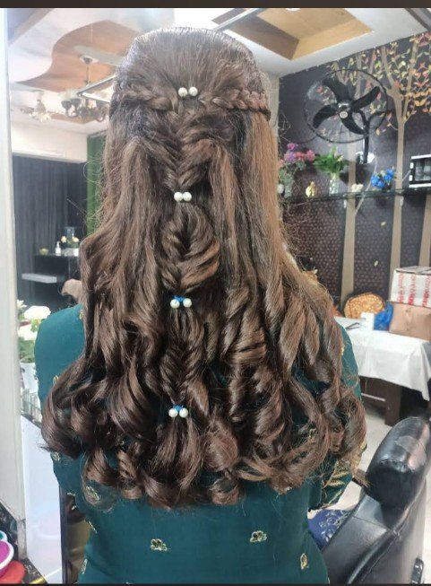 Visible Change Salon Gujrat