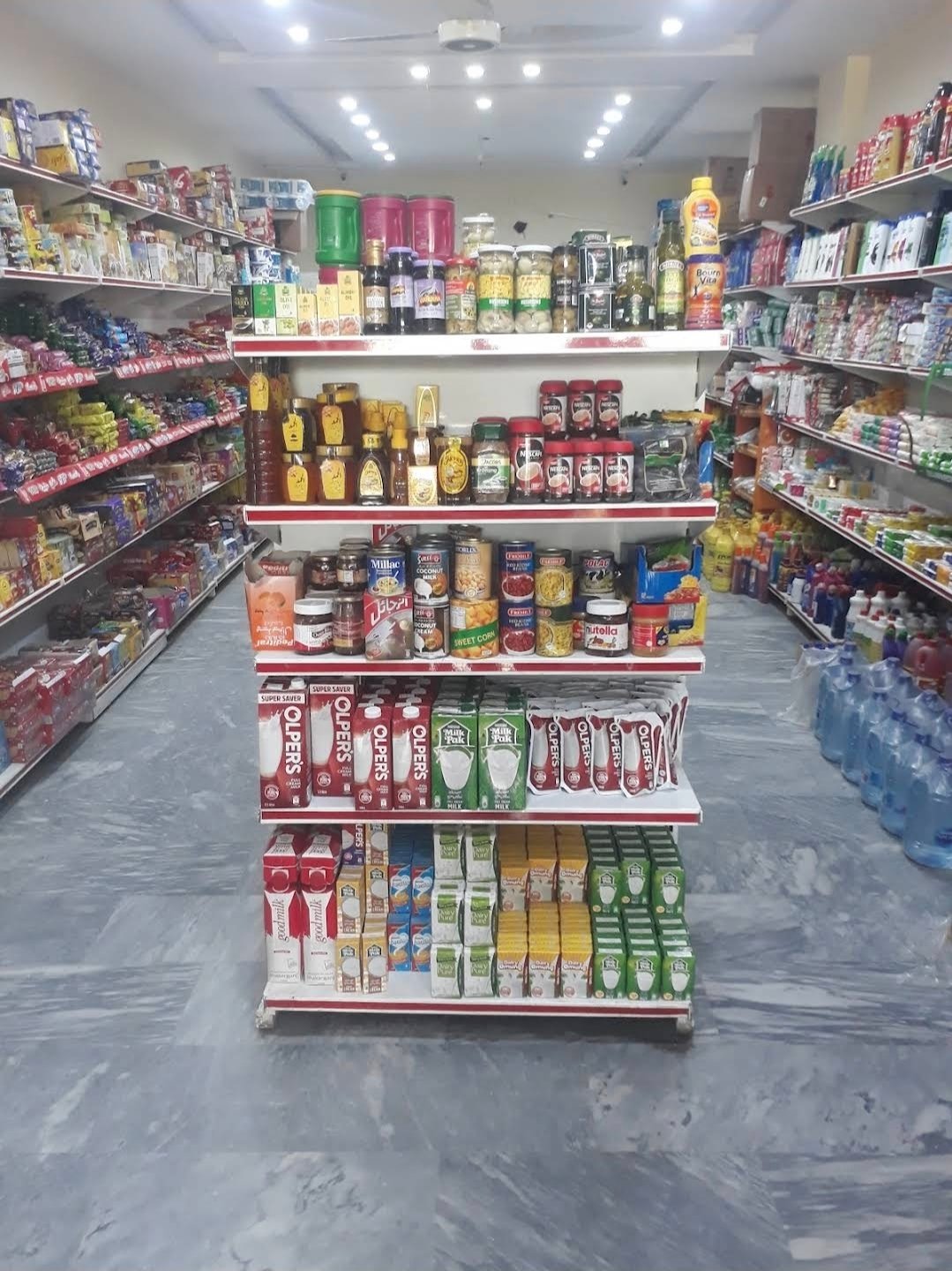 Best and Less Mart