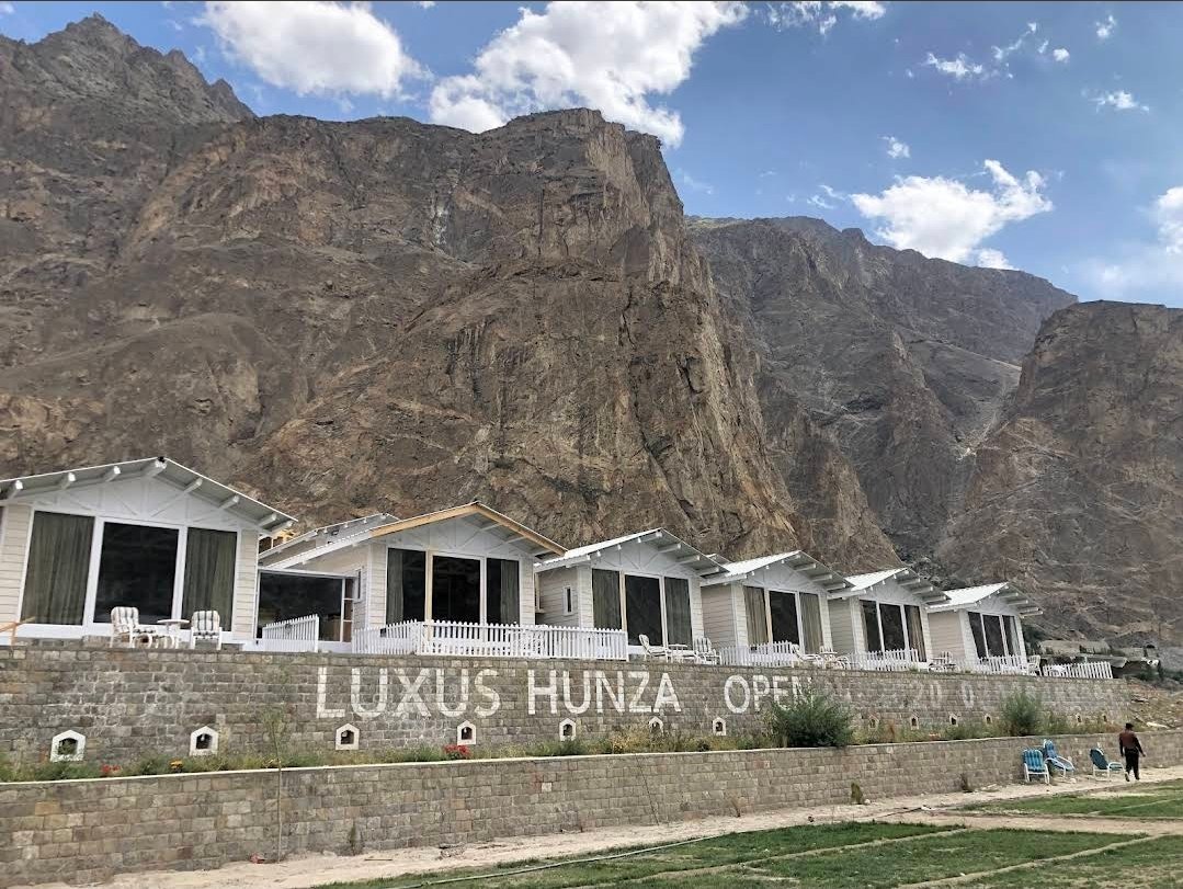 Luxus Hunza Attabad Lake Resort