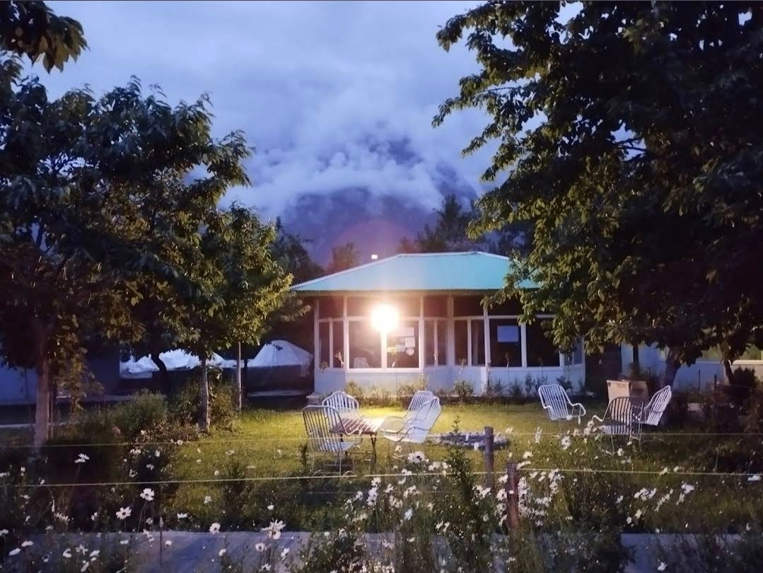 Hotel Cherry Garden