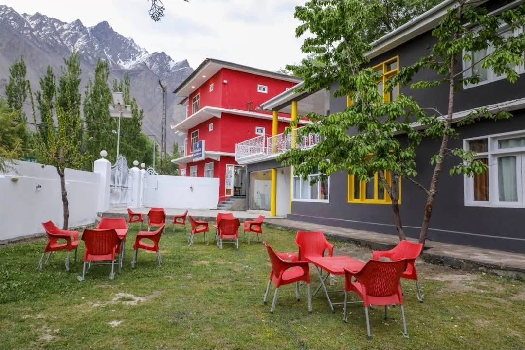 GASHABRUM HOTEL AND RESTAURANT