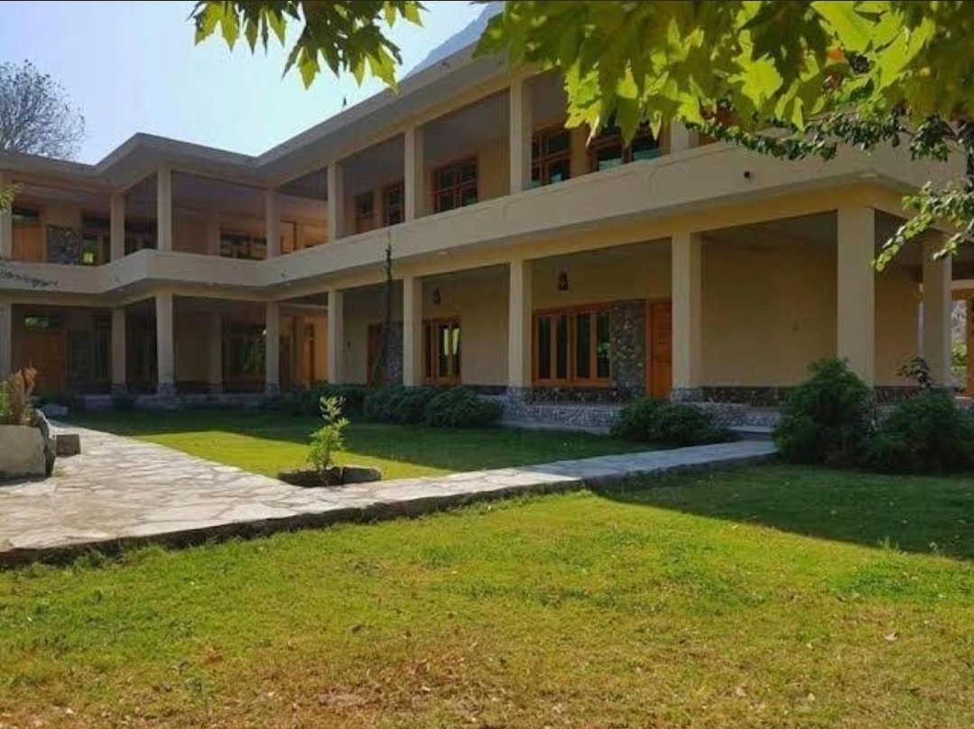 Gahirat Castle
