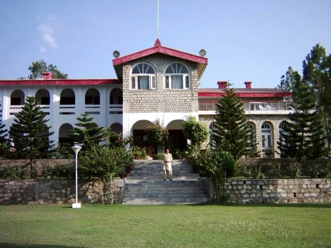 Chinar Inn Chitral