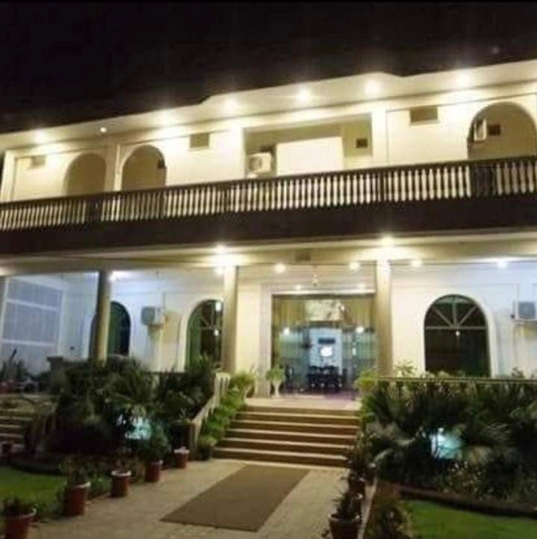 HOTEL SHAHZAD and RESTAURANT