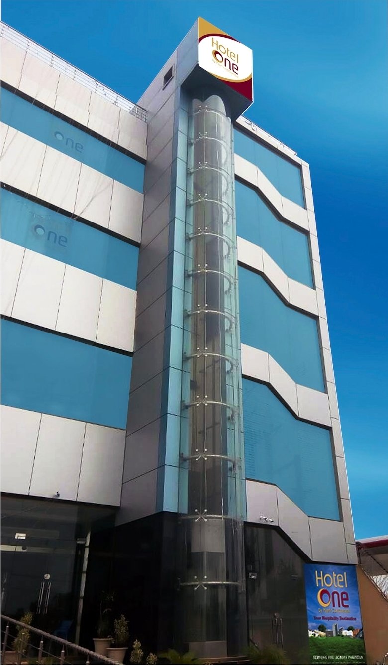 Hotel One DG Khan