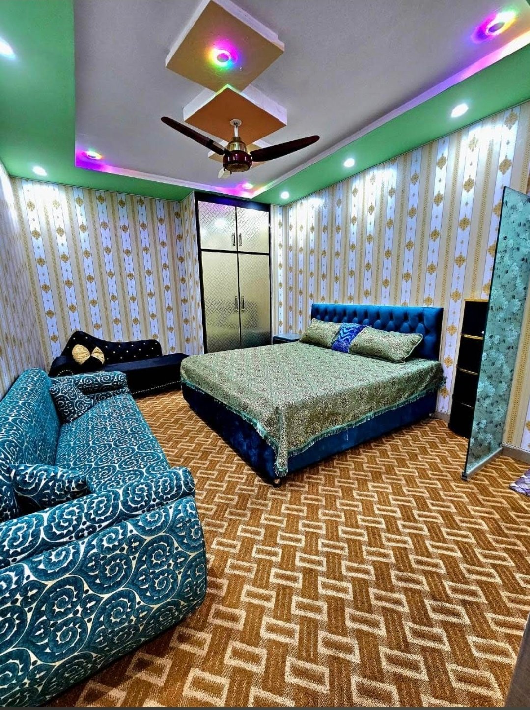 Town Guest House favt
