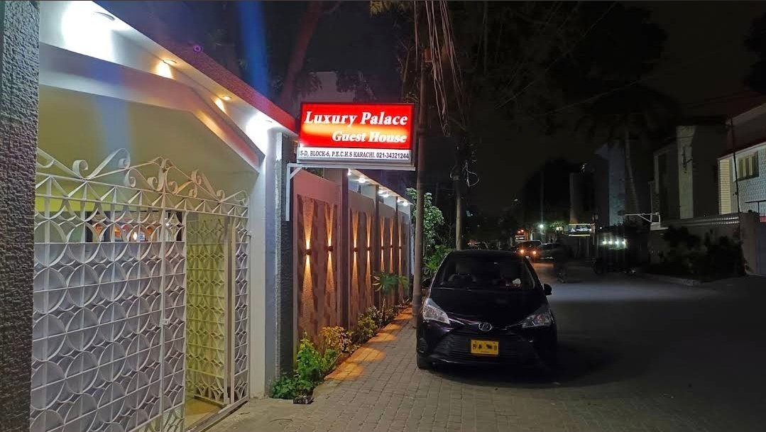 Luxury Palace Guest House Karachi