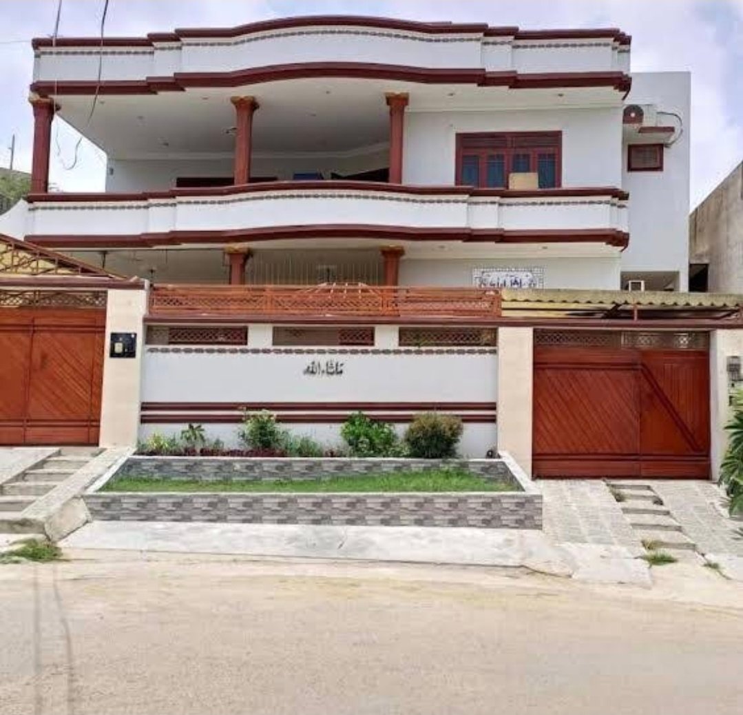 Hill View Guest House  Family Hotel at Central Location