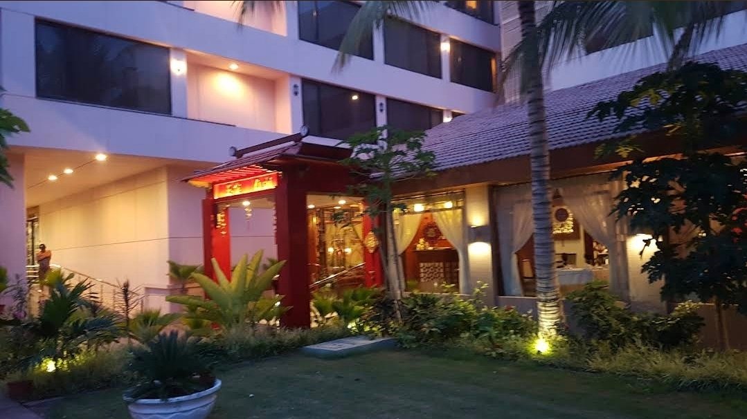 Ramada Plaza by Wyndham Karachi Airport Hotel
