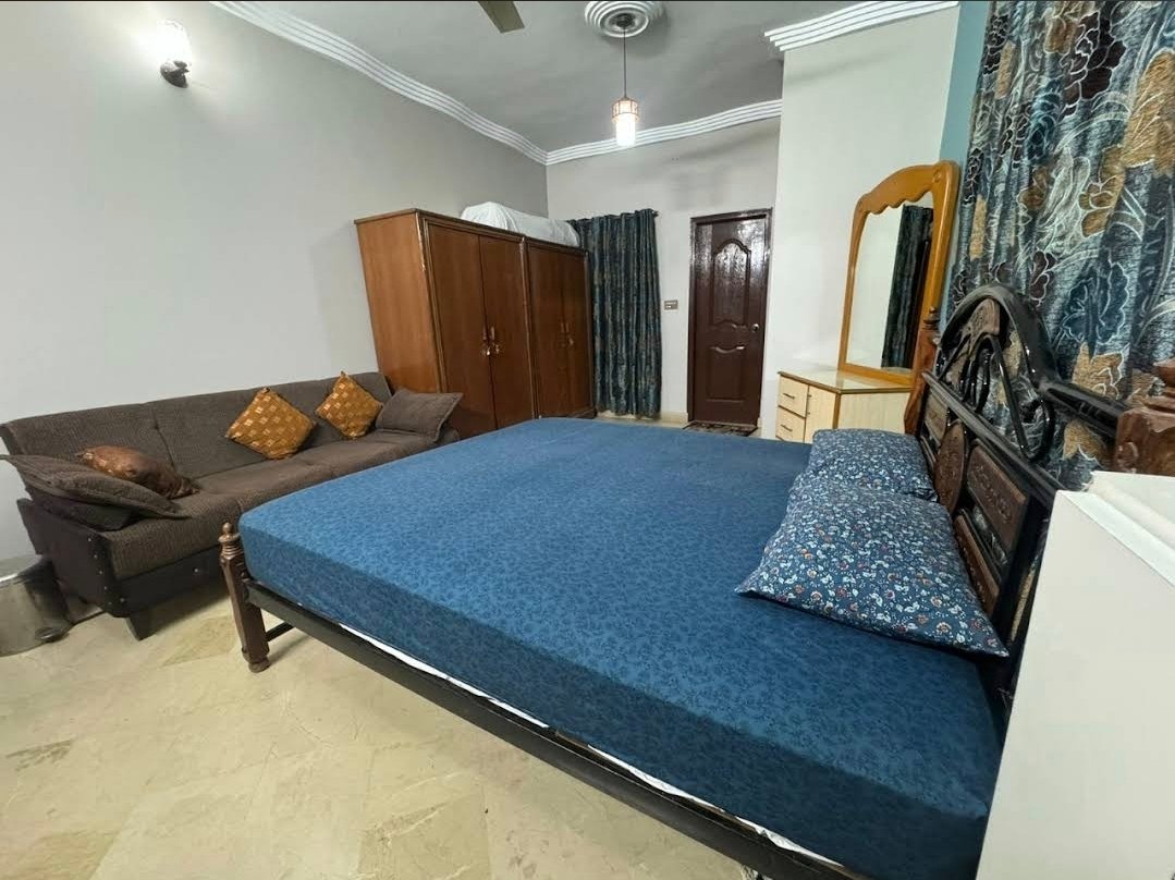 Elegant 2 Bedrooms Penthouse in Gulistan E Johar