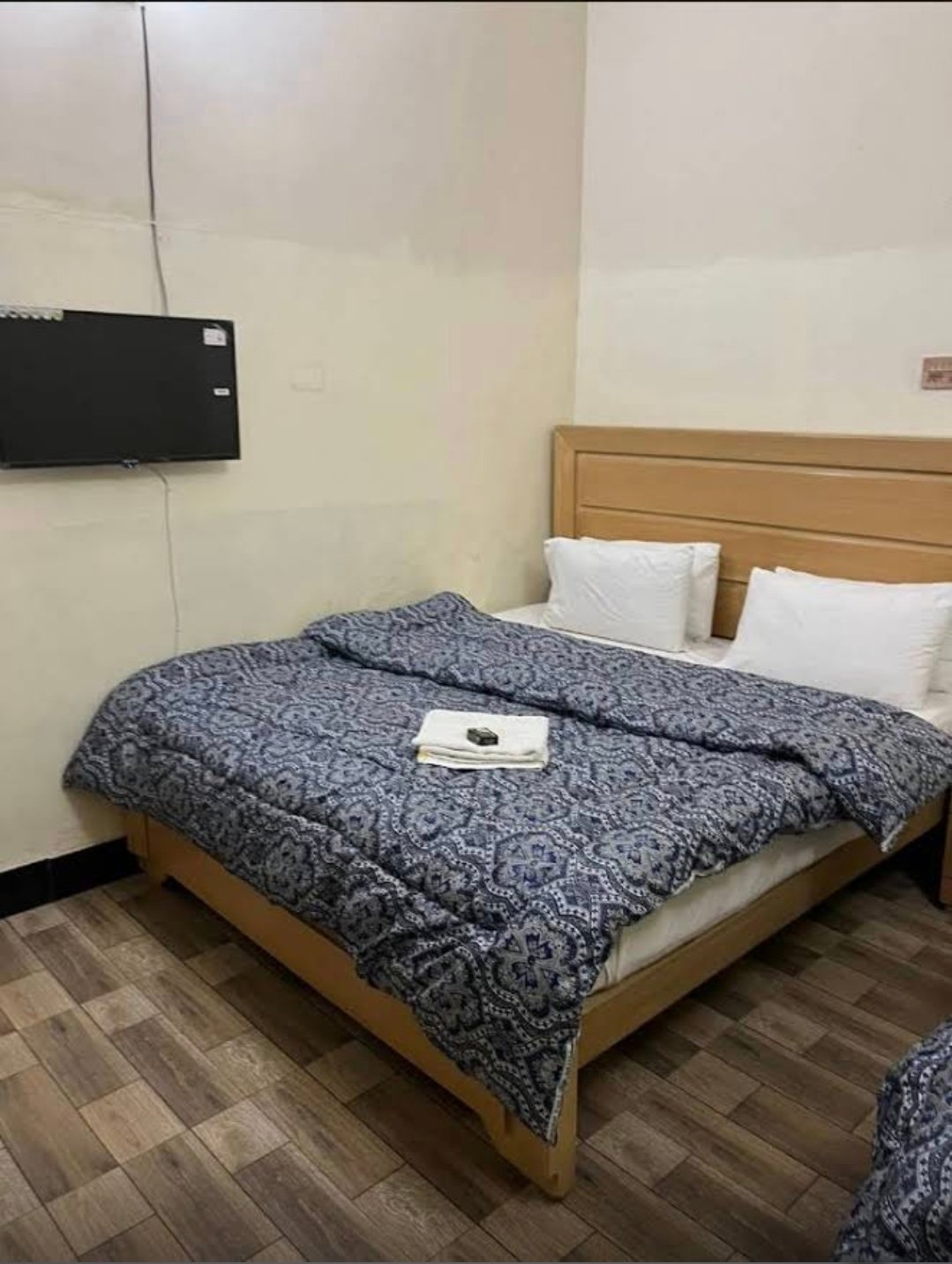 mulberry inn Guest House Karachi