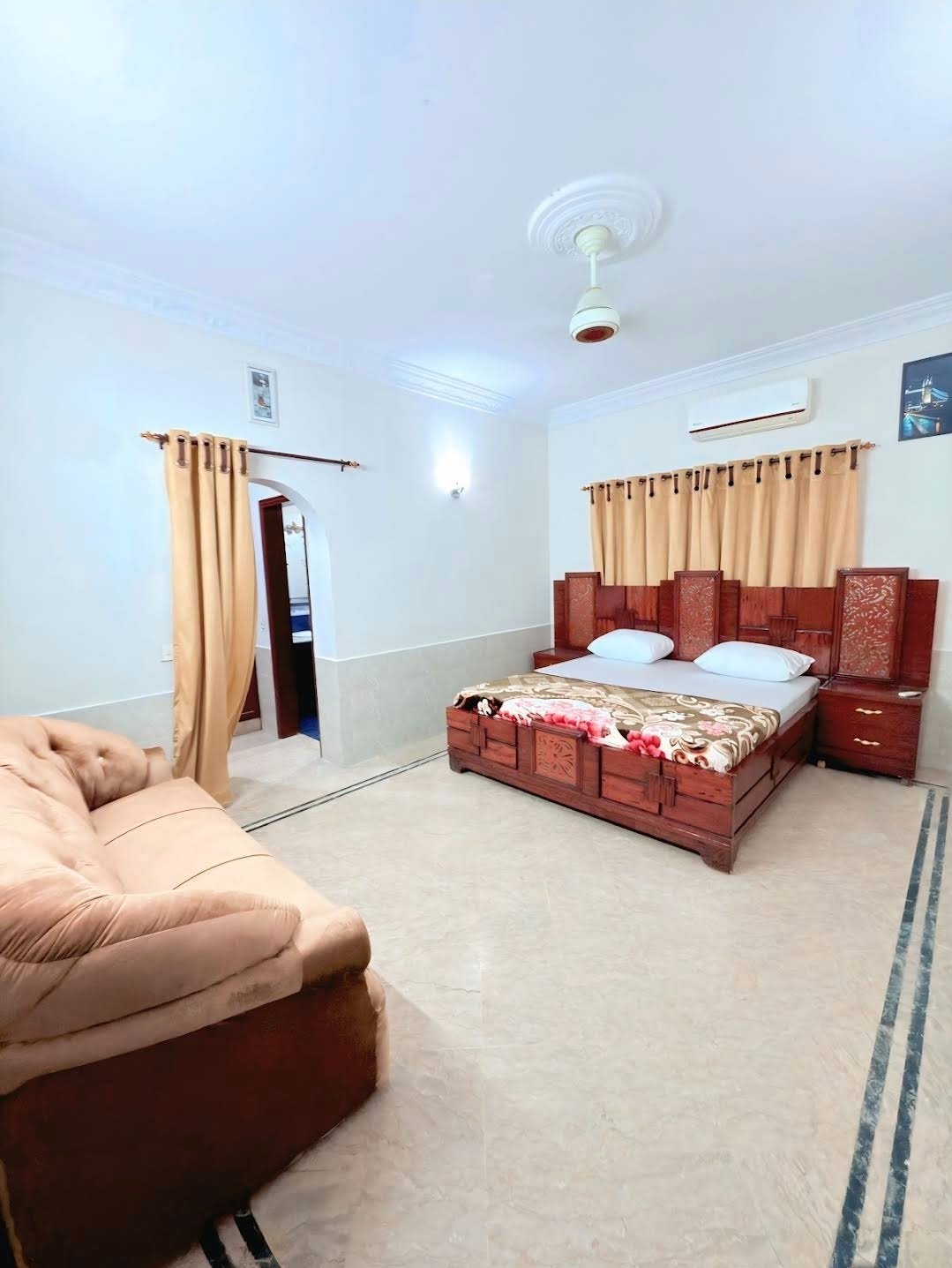 The Orient Palace guesthouse