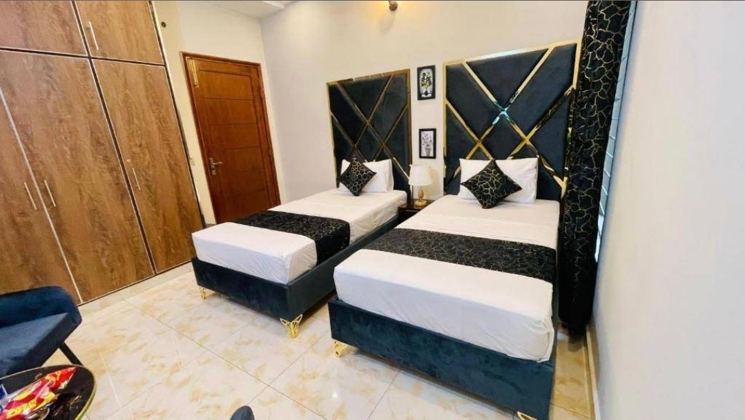 Golden Pearl Residency Family Hotel