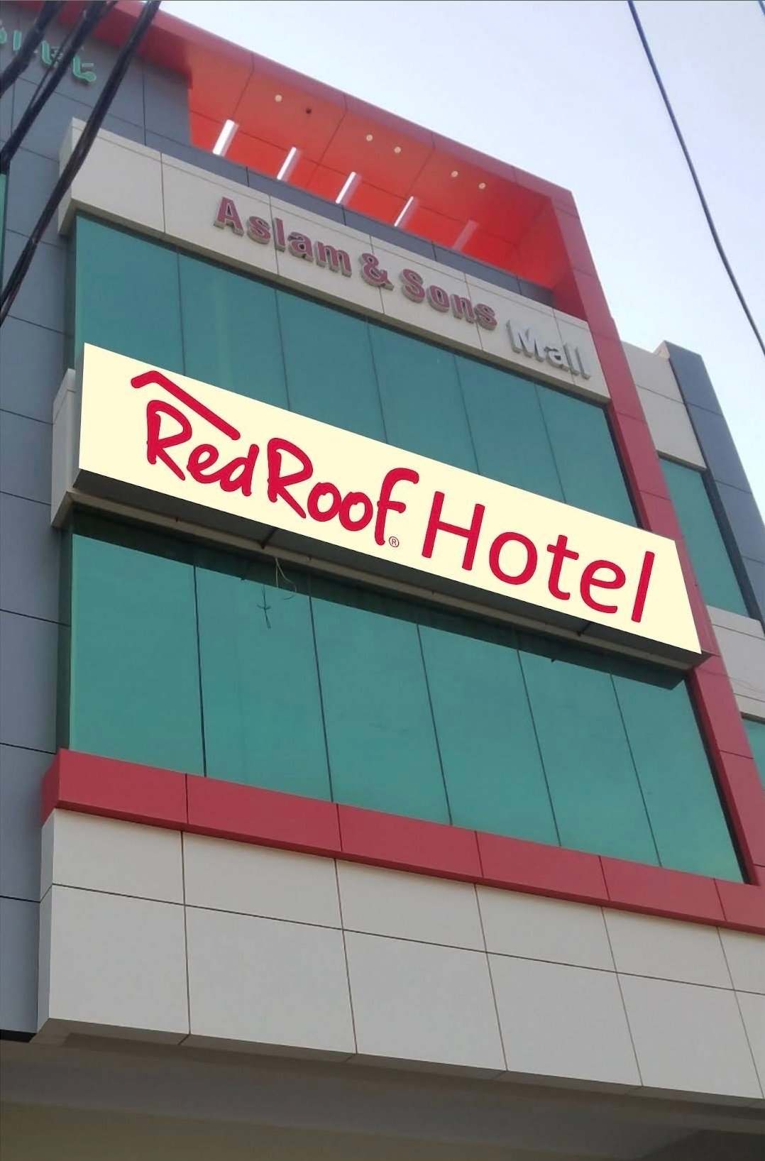 Hotel Red Roof Sahiwal