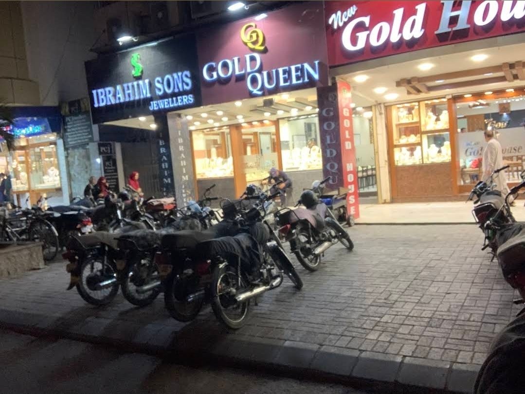 Shahani's Super Mart