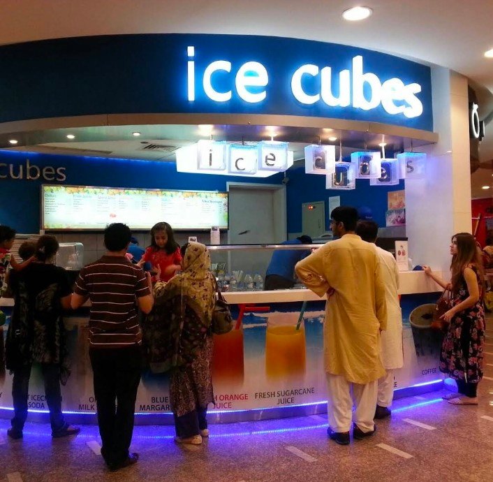 Ice Cubes Juice Bar