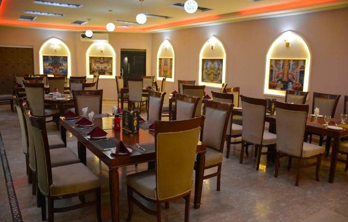 Tavazo Restaurant & Hotel