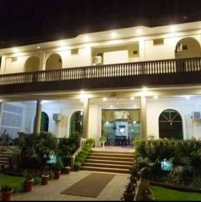 HOTEL SHAHZAD & RESTAURANT