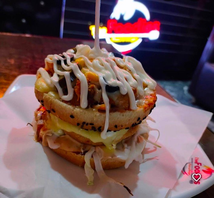 The Foodies Pizza & Burger