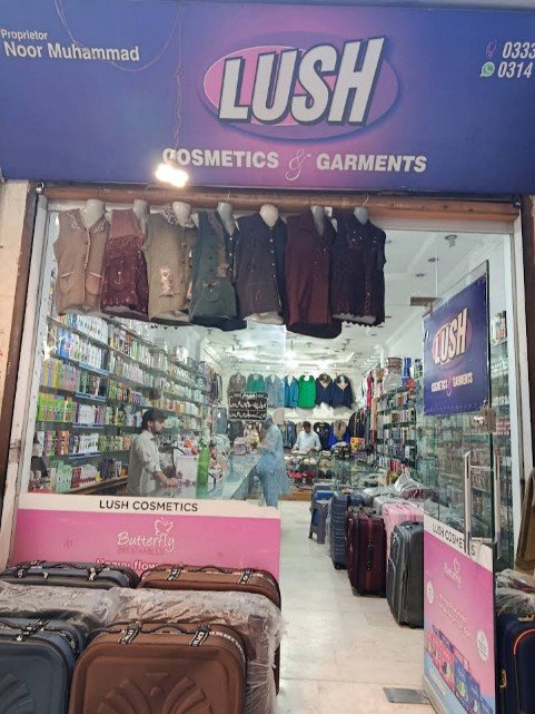 Lush cosmetics manzar plaza shop number 2
